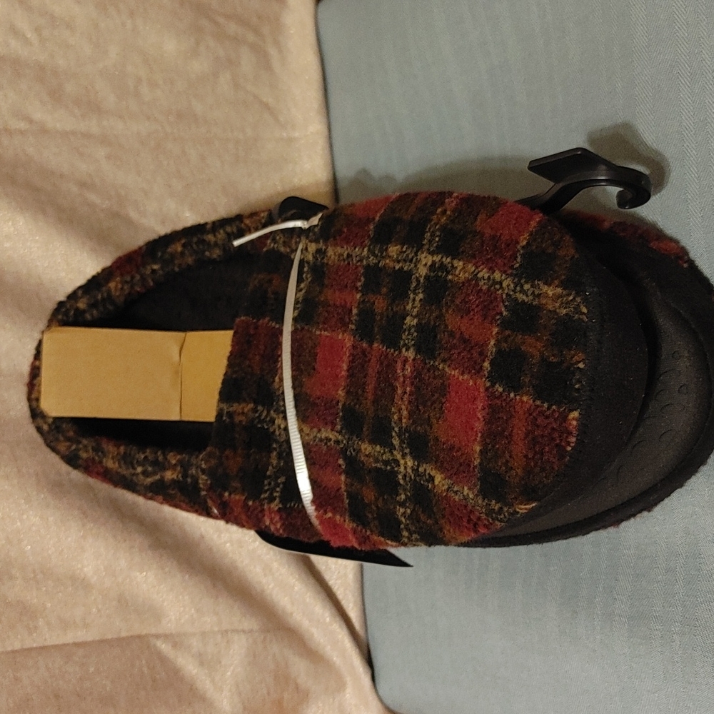 🙂 George Slippers NWOT